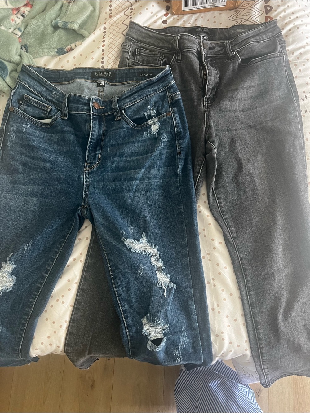 Judy Blue Jeans 2 pair for the price of one !